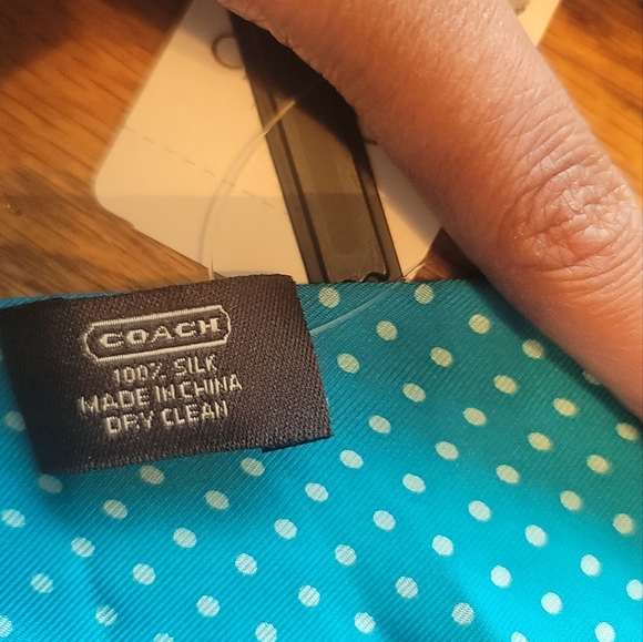 NWT Coach Silk Blue Turquoise Polka Dot Reversible Logo Hair Neck Scarf Wrap - Picture 6 of 7